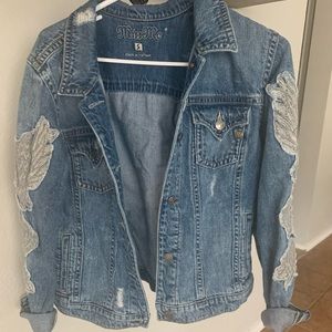 Light wash Miss Me Jean Jacket SZ: Small